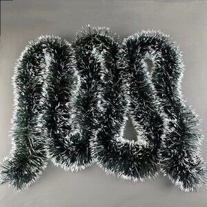 10 Pcs Christmas Green Decorative Streamers - 5.6ft Each